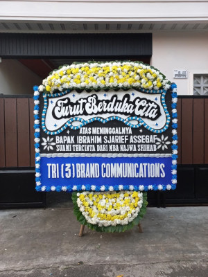 Papan Bunga Duka di Dringo